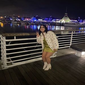 Meet your Posher, Charlene